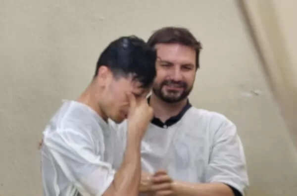 Celebração de batismos na Igreja Batista do Fragata
